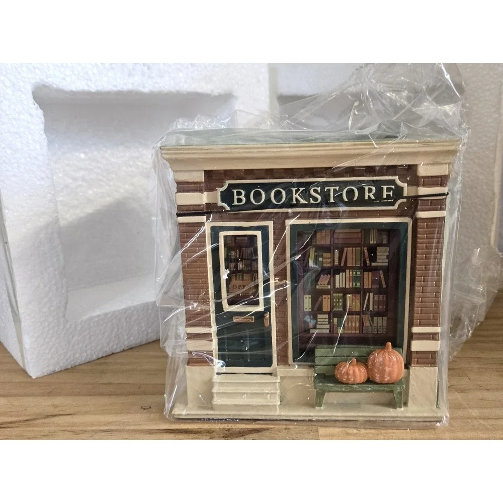 New! Bath & Body Works BOOKSTORE/COFFEE SHOP Light-up 3-Wick Candle Holder